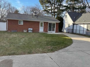 Leaf Removal by Kenneth Lagger for Linda K. in Toledo, OH