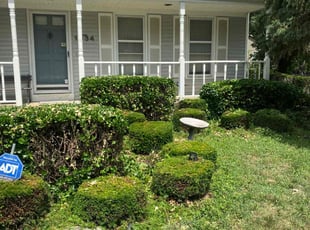 Bush Trimming by Shawn Byers for Martha M. in Olathe, KS