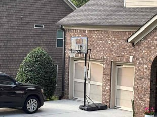 Bush Trimming by Daniel Burse for John M. in Smyrna, GA