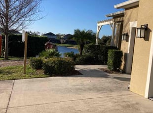 Bush Trimming by Robert Lee for Jay M. in Sarasota, FL
