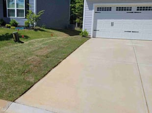 Tracy L.'s Lawn Care service result