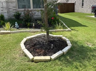 Victoria O.'s Flower Bed Weeding service result