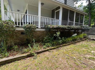 Helen H.'s Bush Trimming service result