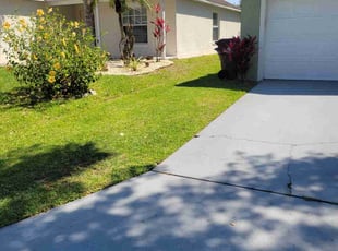 Jenna V.'s Lawn Service service result
