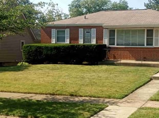 Bush Trimming by Christopher Richardson Sr for Jennifer H. in St. Louis, MO