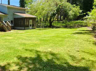 Aundria L.'s Lawn Maintenance service result