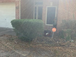 Bush Trimming by Marqui Beasley for Laura B. in Richmond, TX