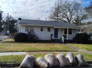 Leaf Removal by Thomas Briody for Deborah M. in Norfolk, VA