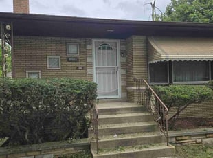 Bush Trimming by Tracey Martin for Deana J. in Dolton, IL