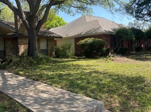 Leaf Removal by Olivia Martinez for Jimmy L. in Irving, TX