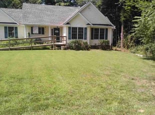 Bush Trimming by Alfredo Vega for EDWARD S. in Mechanicsville, VA