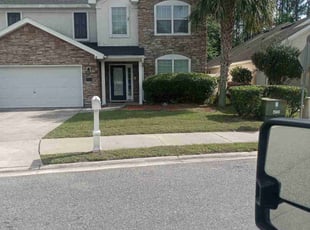 Bush Trimming by Horace Swann for Eve C. in Jacksonville, FL