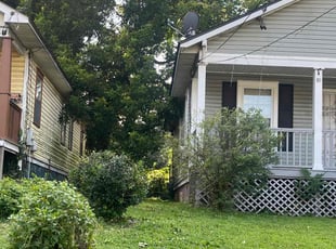 Bush Trimming by Steven Blue for Danita L. in Atlanta, GA