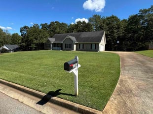 Carolynn P.'s Lawn Maintenance service result