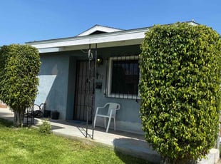 Bush Trimming by Ross Johnson for Salinda L. in Los Angeles, CA