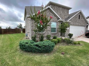 Jennifer s.'s Bush Trimming service result