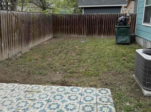 Leaf Removal by Miguel Delgado for Emily R. in San Antonio, TX