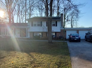 Leaf Removal by Dan Clay for Margeret C. in Toledo, OH