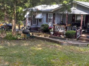 Bush Trimming by Ricardo Williams for Landisha S. in Gray Court, SC