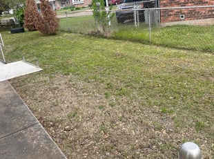 Weeding by Cesar Zuniga for Paul R. in Del City, OK