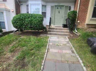 Bush Trimming by Rose Valle for Shannon L. in Woodbridge, VA