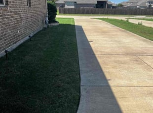 Linda V.'s Lawn Service service result