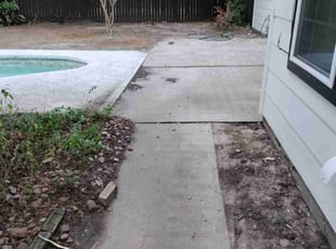 Leaf Removal by Jesus Fortanel for Marcy M. in Houston, TX
