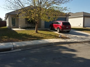 Leaf Removal by Jason Westgor for Kellye S. in San Antonio, TX