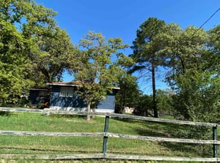 Leaf Removal by Ana Tafolla for Joanne P. in La Vernia, TX