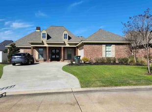 Leslie B.'s Lawn Maintenance service result