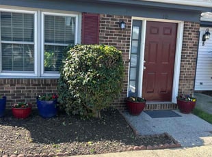 Bush Trimming by James Mozelle for Hope T. in Hampton, VA