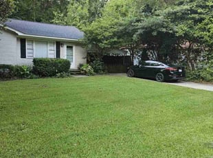 Bush Trimming by Adam Durgin for Booker W. in North Charleston, SC