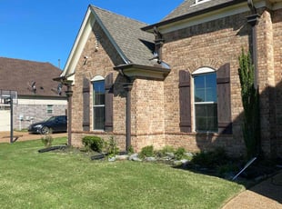 Weeding by Marvin Wright for Eva C. in Olive Branch, MS