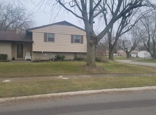 Leaf Removal by Aaron Spradlin for Valarie M. in Englewood, OH