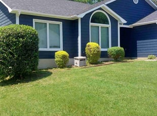 Bush Trimming by Mario Morris for Rhonda W. in Charlotte, NC