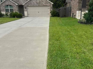 Kimberly K.'s Lawn Care service result