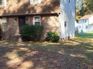 Bush Trimming by William Mende for Jimmy W. in Norfolk, VA