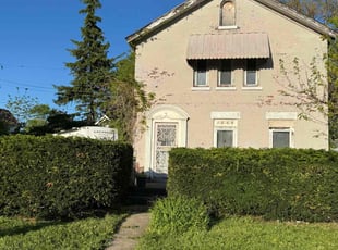 Bush Trimming by Egbert Bickley for Samantha P. in Buffalo, NY