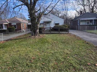 Leaf Removal by Chris Smith for Joseph B. in Indianapolis, IN