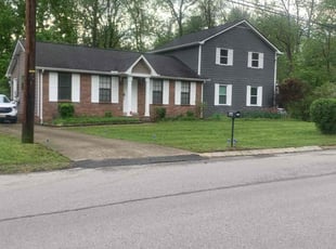 Bush Trimming by Kevin Twilley for Charles F. in Old hickory, TN