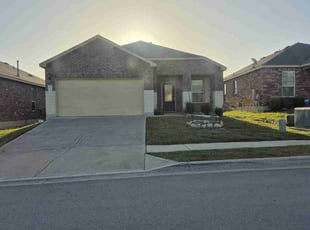 Dawné L.'s Lawn Service service result