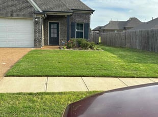 Weeding by James (Marquiz) Pryor for Floyd D. in Southaven, MS
