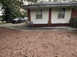 Justin P.'s Leaf Removal service result