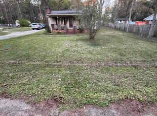 Weeding by FermÃn GarcÃa for Phil T. in Fort Lawn, SC
