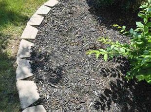 Kyra Q.'s Flower Bed Weeding service result