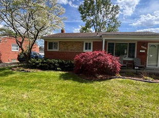 Bush Trimming by Robert Cain for Steve R. in Livonia, MI