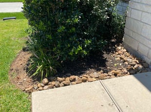Zachary S.'s Flower Bed Weeding service result