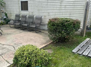 Bush Trimming by Leonardo Feliciano for Michael B. in Columbus, OH