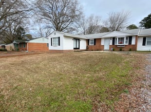 Leaf Removal by Chris Thomas for Tyray H. in Richmond, VA