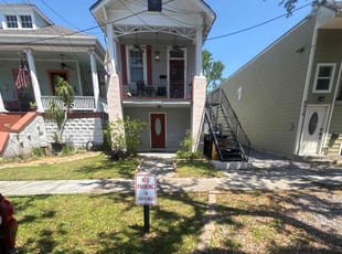 Leaf Removal by Akeem Lewis for Elise J. in New Orleans, LA